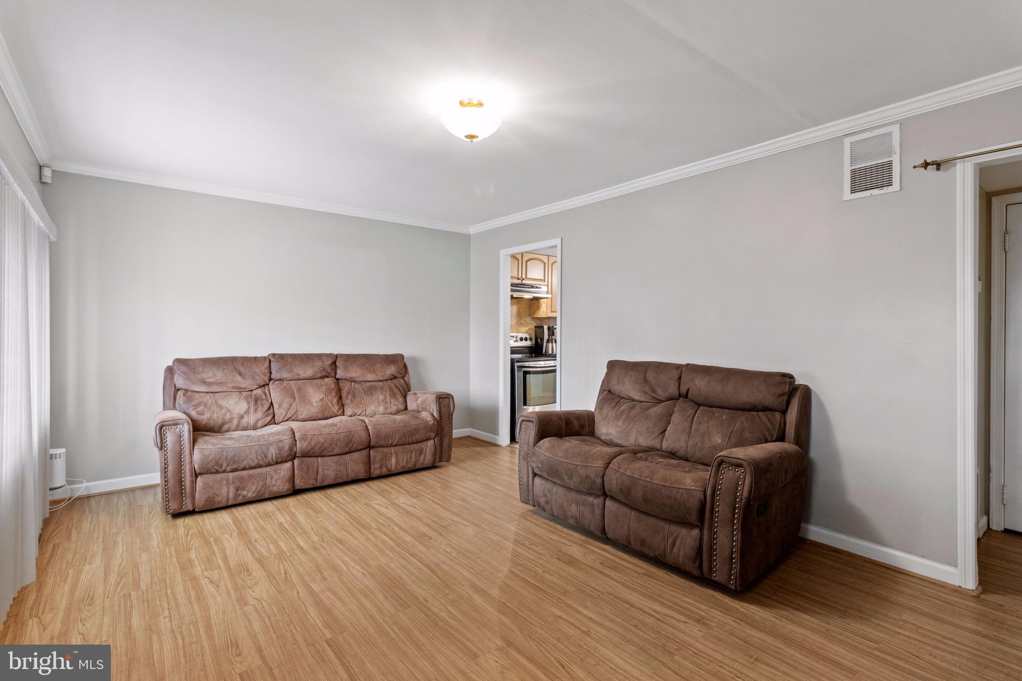 247 Doone Road Fairless Hills, PA 19030 - Photo 4 of 18 Gallery Image 4