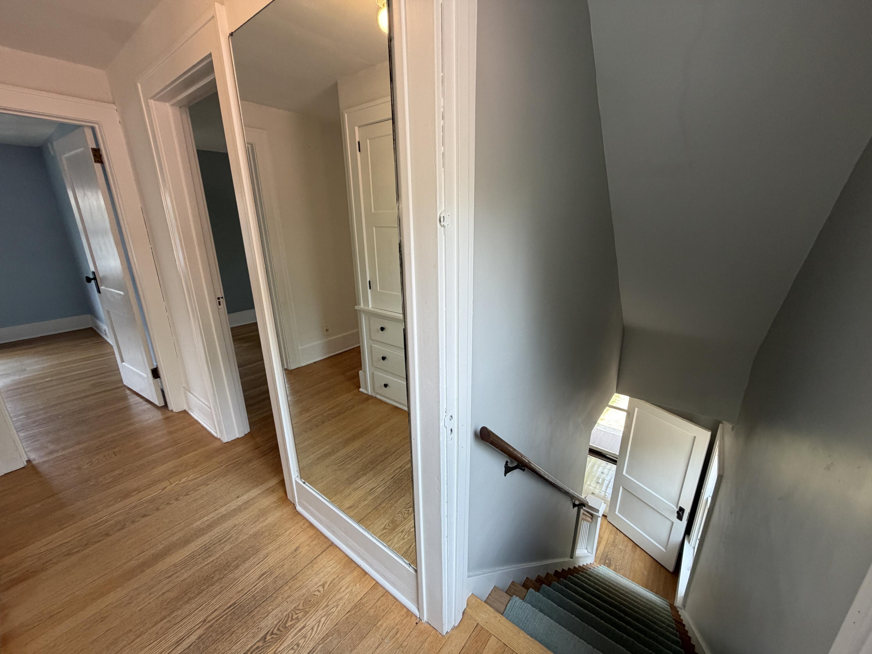 321 Inkster Avenue Kalamazoo, MI 49001 - Photo 32 of 48 Stairs