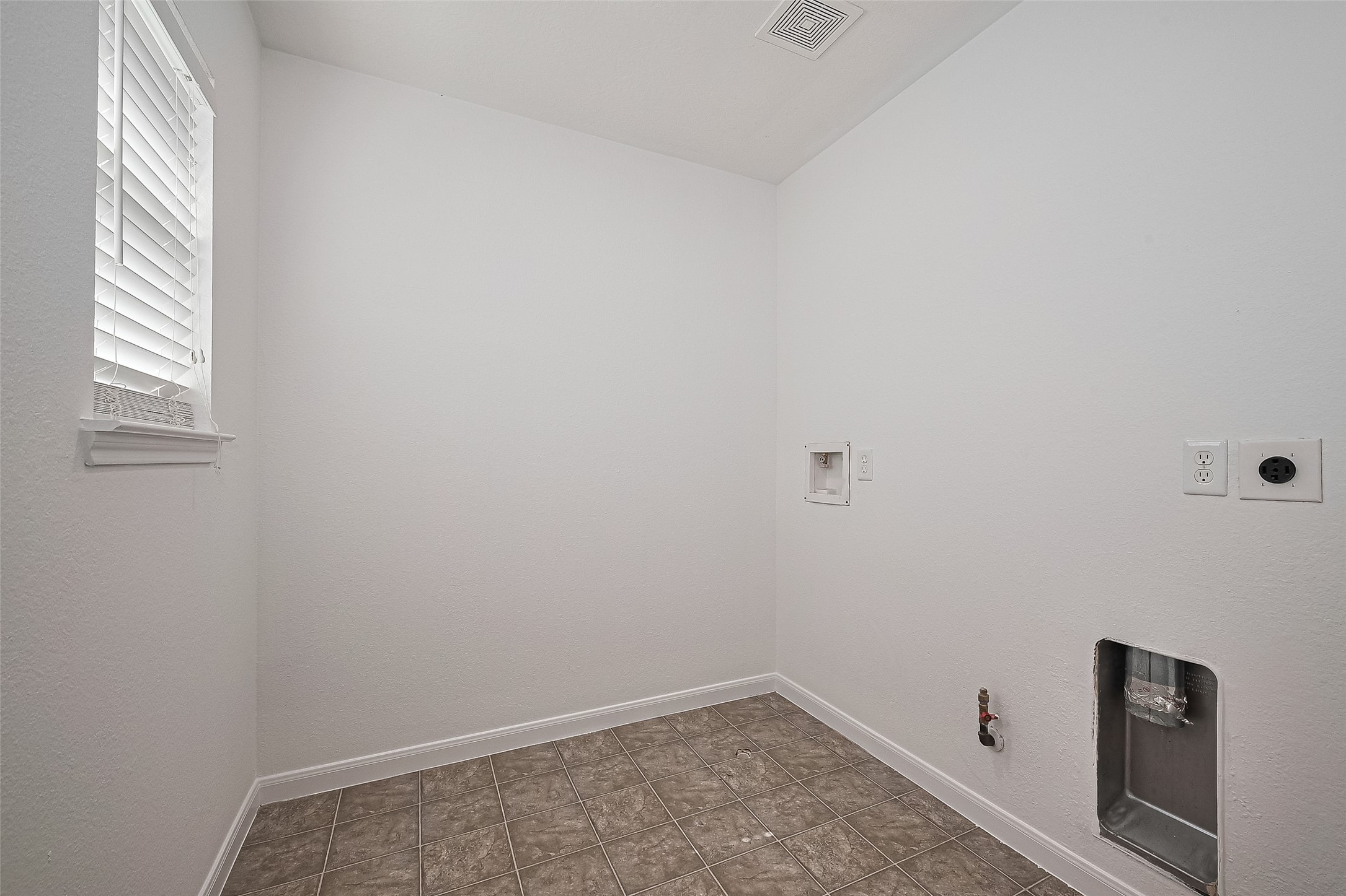 7734 Pasture Bend Lane Cypress, TX 77433 - Photo 24 of 50 a view of room with window