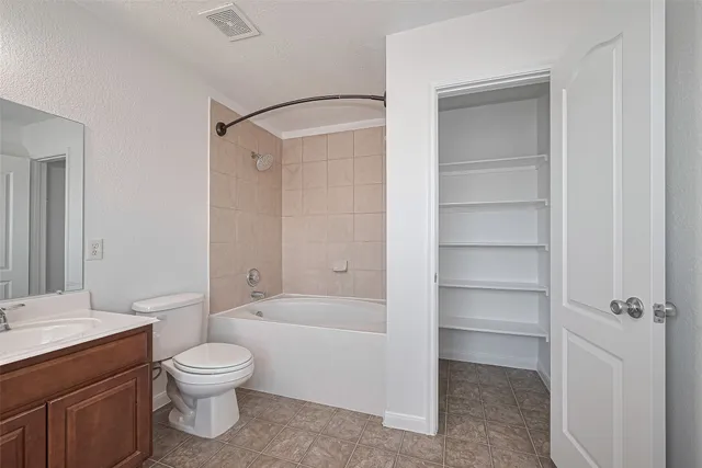 $1,900 | 7734 Pasture Bend Lane, Cypress, TX 77433