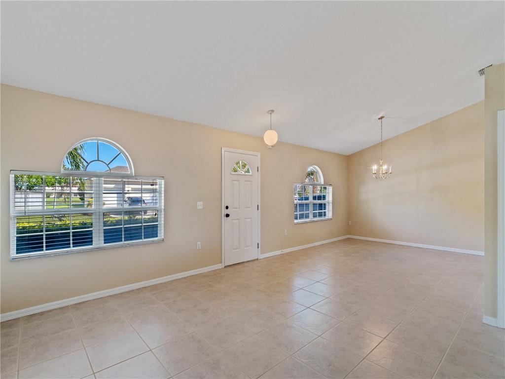 5907 Ridge Lake Circle Vero Beach, FL 32967 - Photo 2 of 36