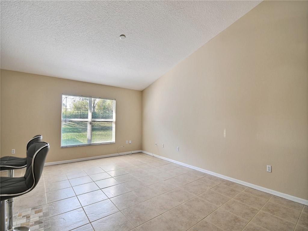 5907 Ridge Lake Circle Vero Beach, FL 32967 - Photo 4 of 36