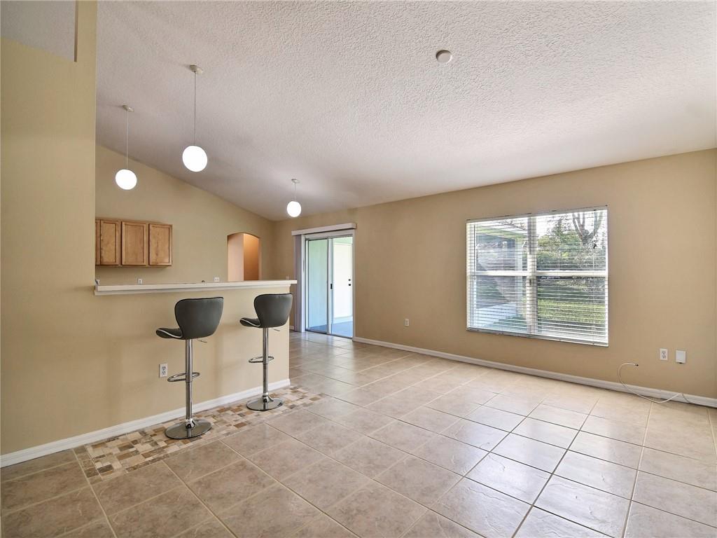 5907 Ridge Lake Circle Vero Beach, FL 32967 - Photo 5 of 36