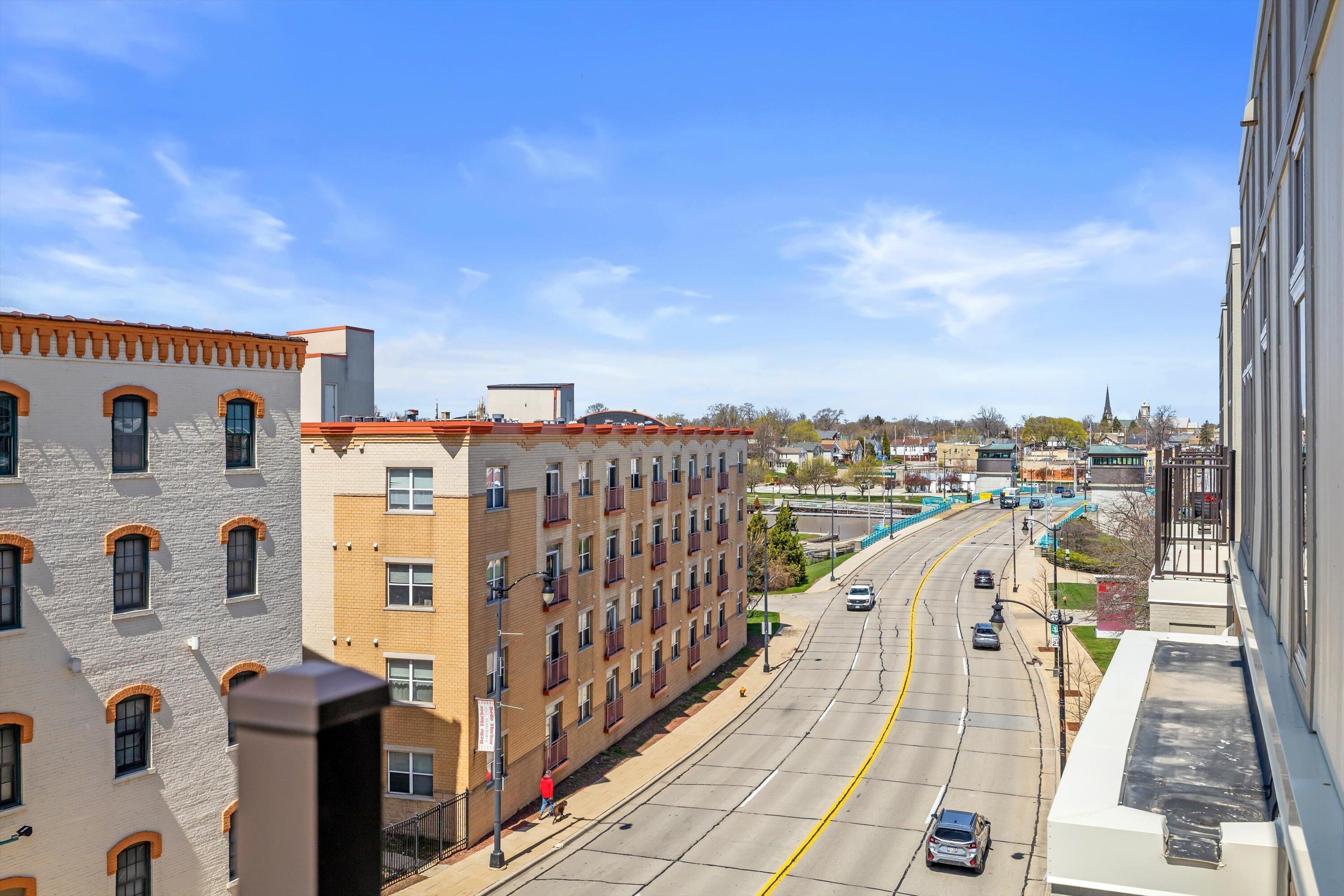 141 Main Street, Unit 418 Racine, WI 53403 - Photo 11 of 28 Stunning Views
