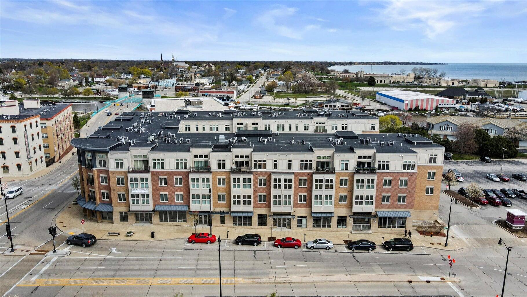 141 Main Street, Unit 418 Racine, WI 53403 - Photo 2 of 28 waterside 2