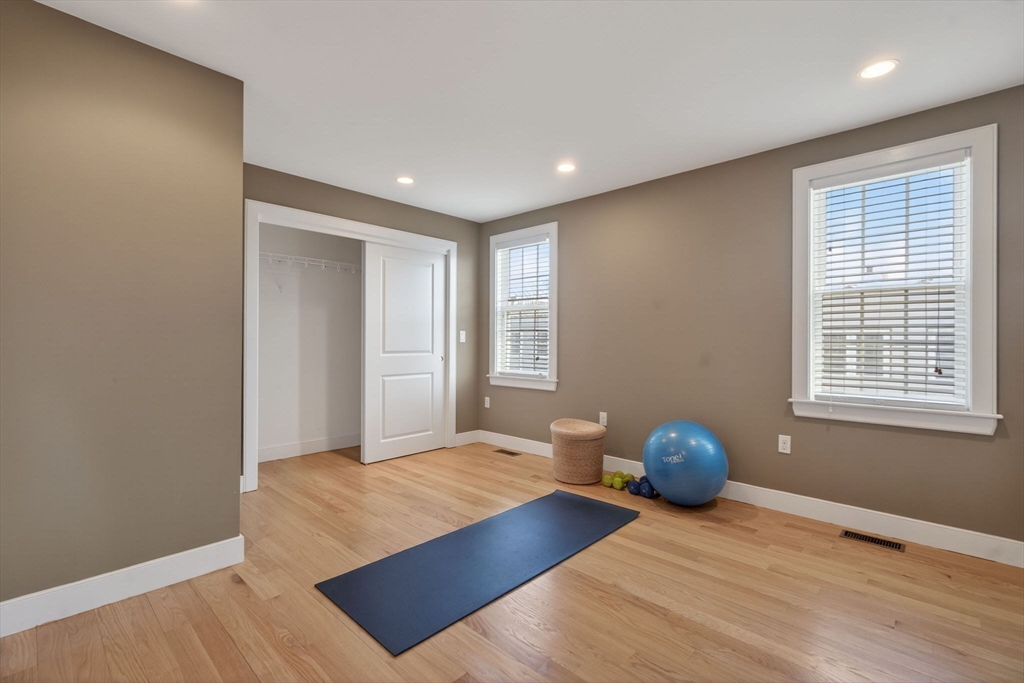 170 West 3rd Street, Unit 1 Boston, MA 02127 - Photo 12 of 28