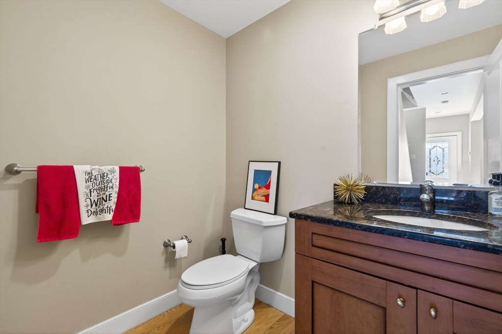 170 West 3rd Street, Unit 1 Boston, MA 02127 - Photo 5 of 28