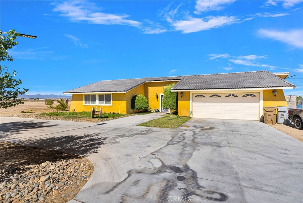 10080 Deep Creek Road Apple Valley, CA 92308 - Photo 1 of 55