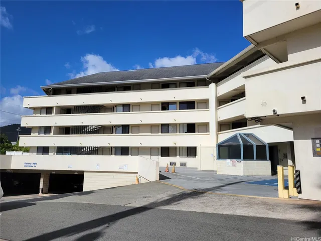$1,650 | 2860 Waialae Avenue, Unit 114, Honolulu, HI 96826