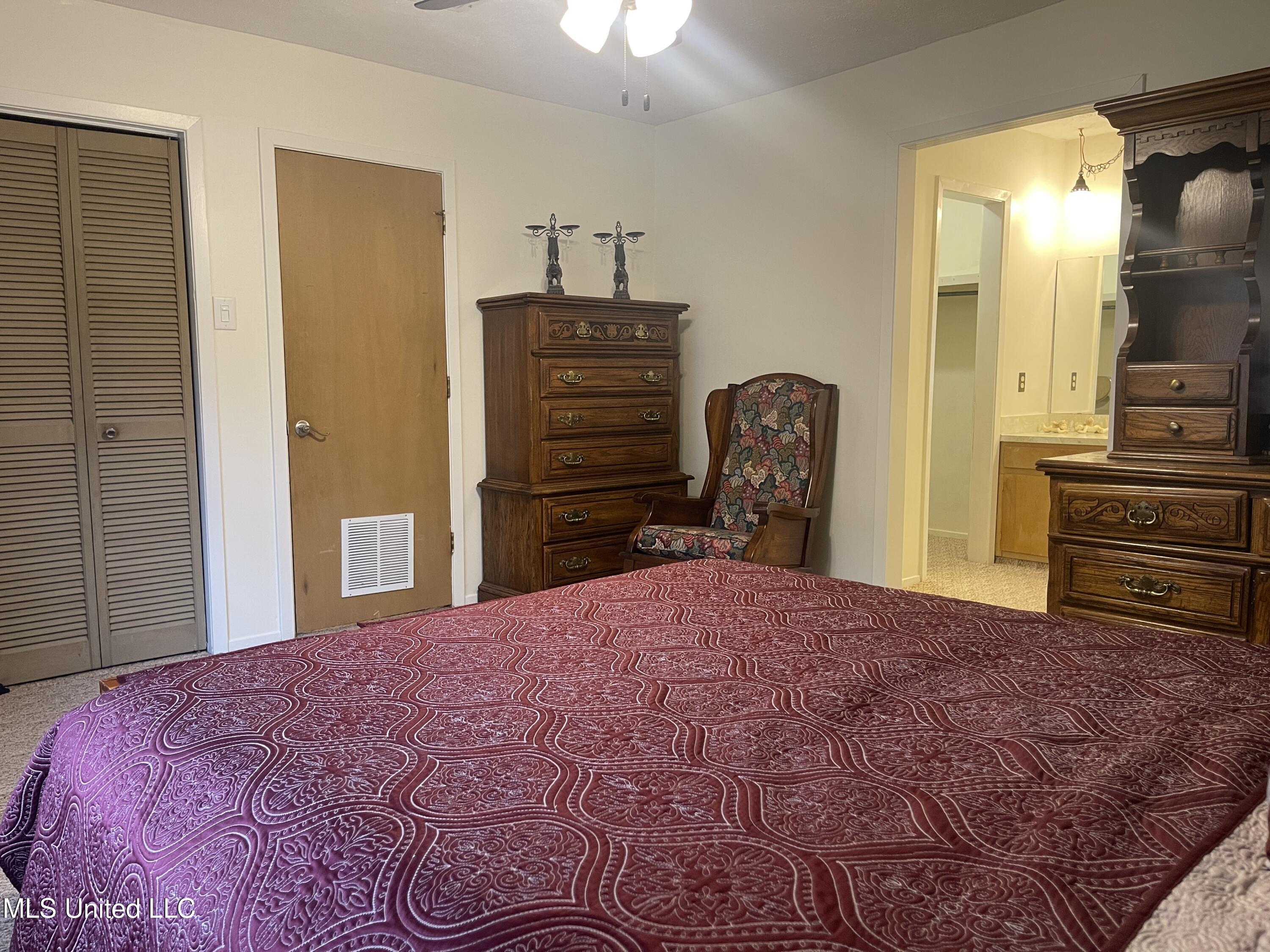 910 Watkins Place Jackson, MS 39206 - Photo 18 of 39 IMG_1686