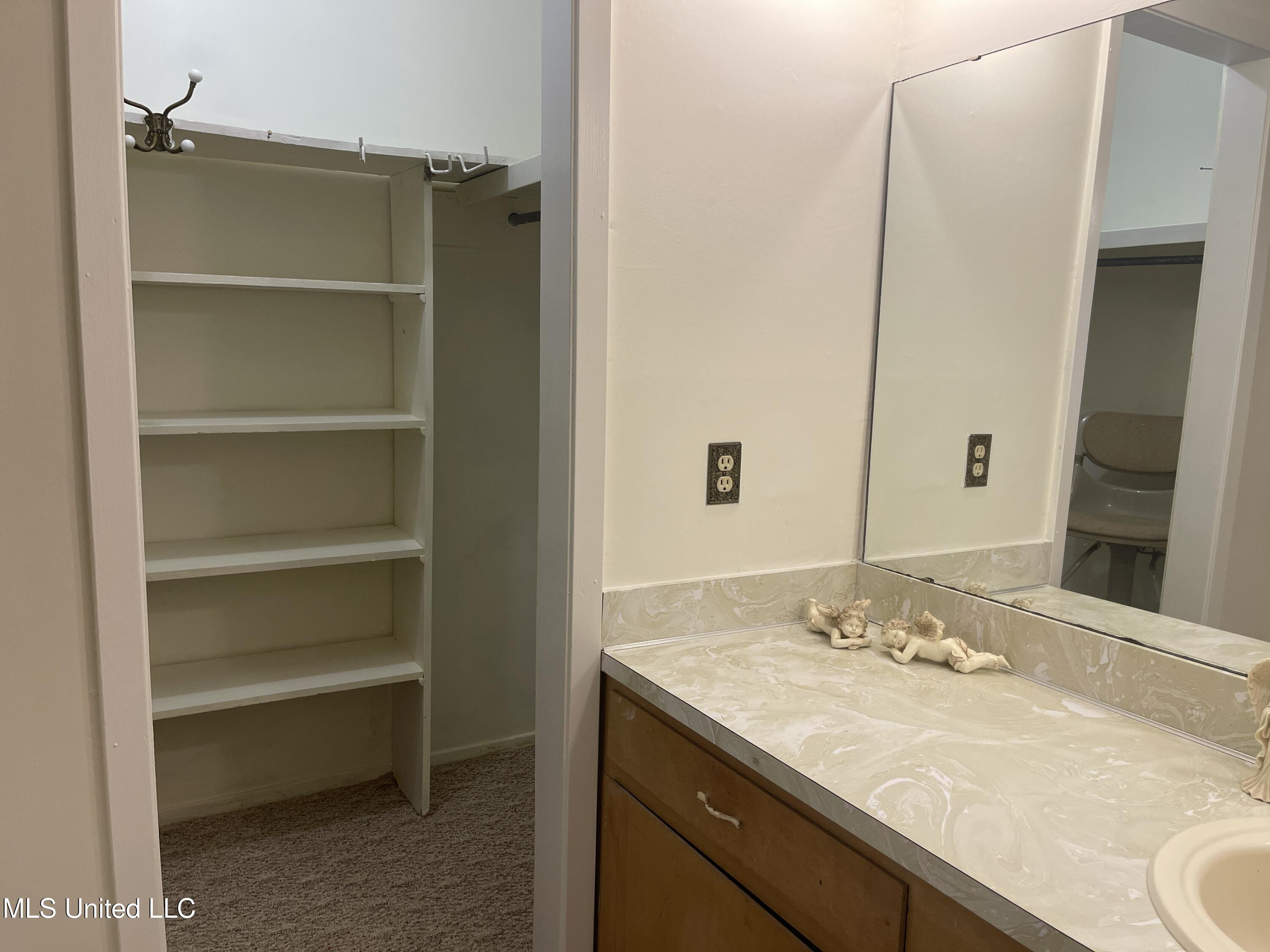 910 Watkins Place Jackson, MS 39206 - Photo 19 of 39 IMG_1697