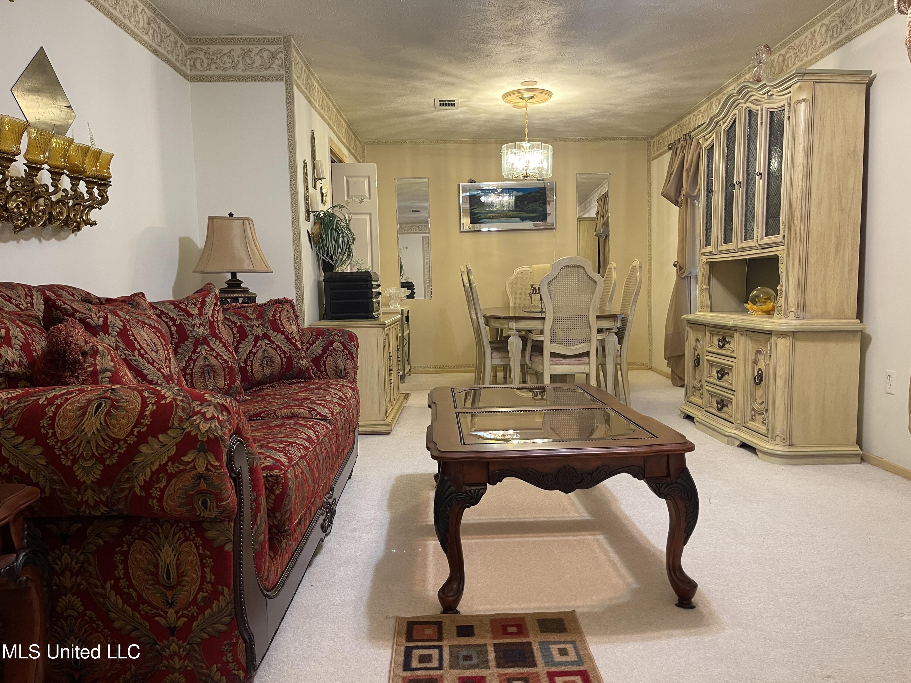 910 Watkins Place Jackson, MS 39206 - Photo 2 of 39 IMG_1639