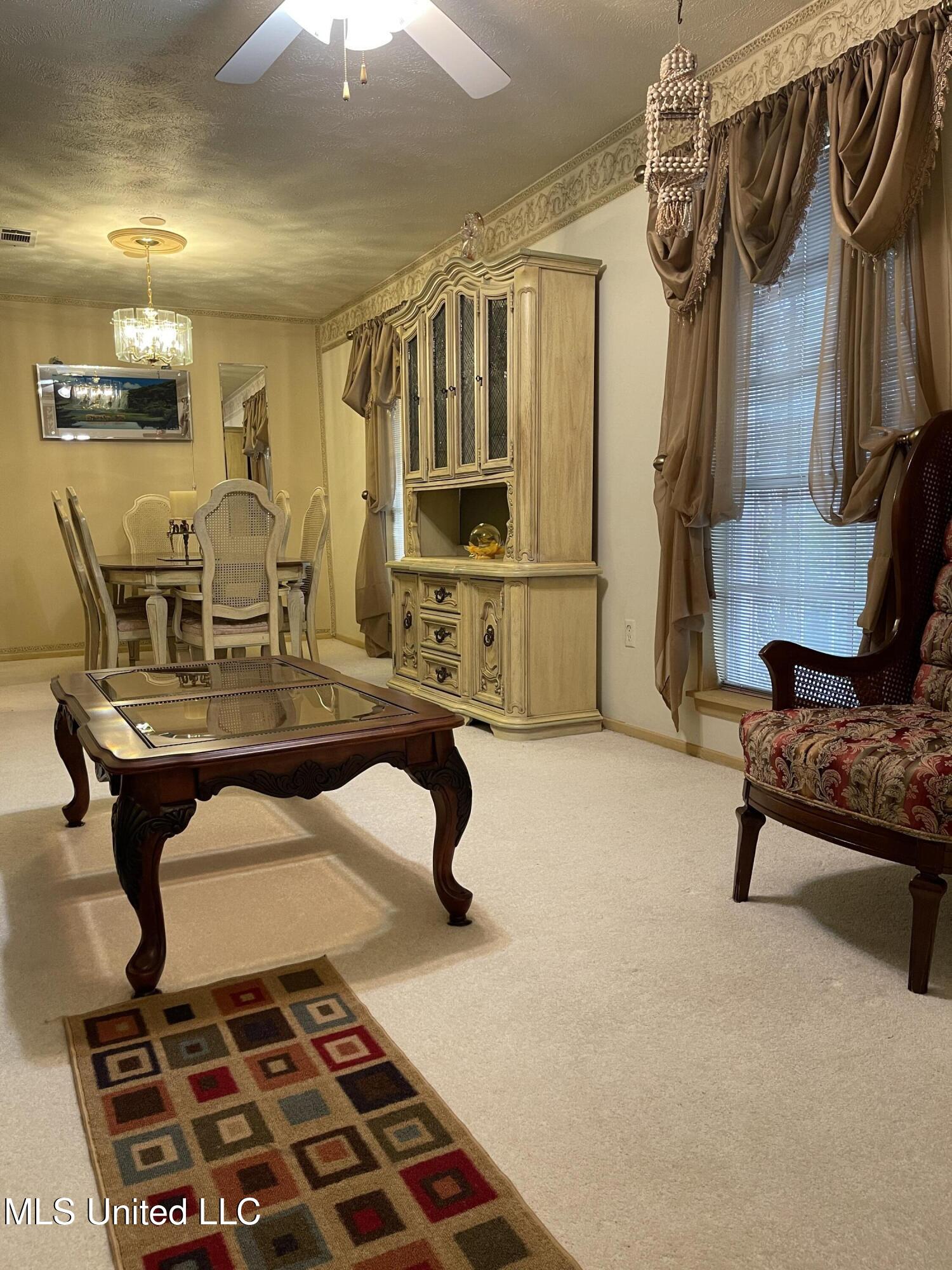 910 Watkins Place Jackson, MS 39206 - Photo 3 of 39 IMG_1629