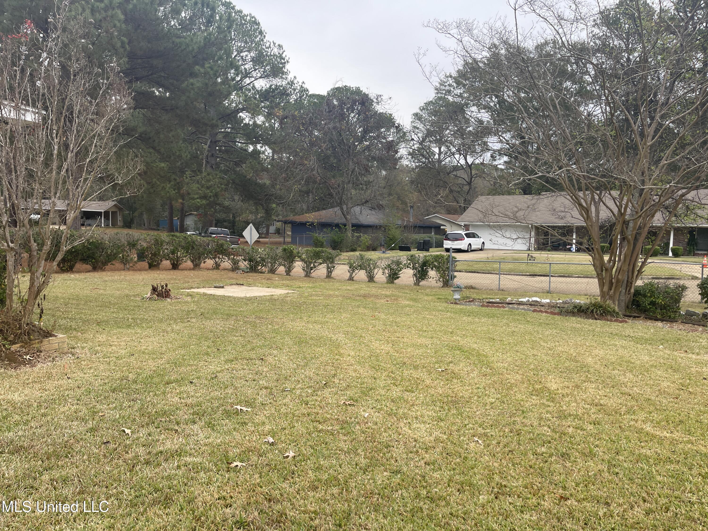 910 Watkins Place Jackson, MS 39206 - Photo 39 of 39 IMG_1775