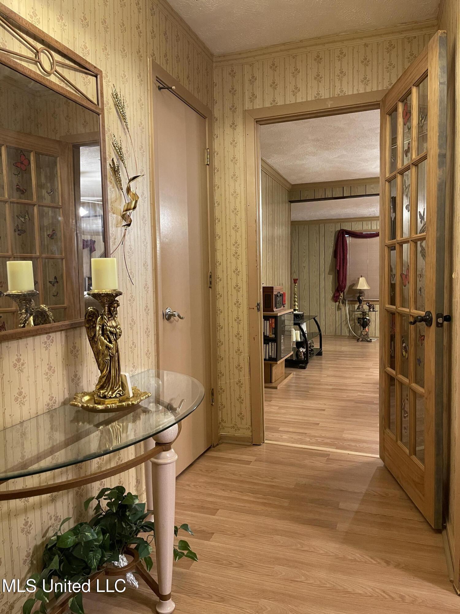 910 Watkins Place Jackson, MS 39206 - Photo 6 of 39 IMG_1621