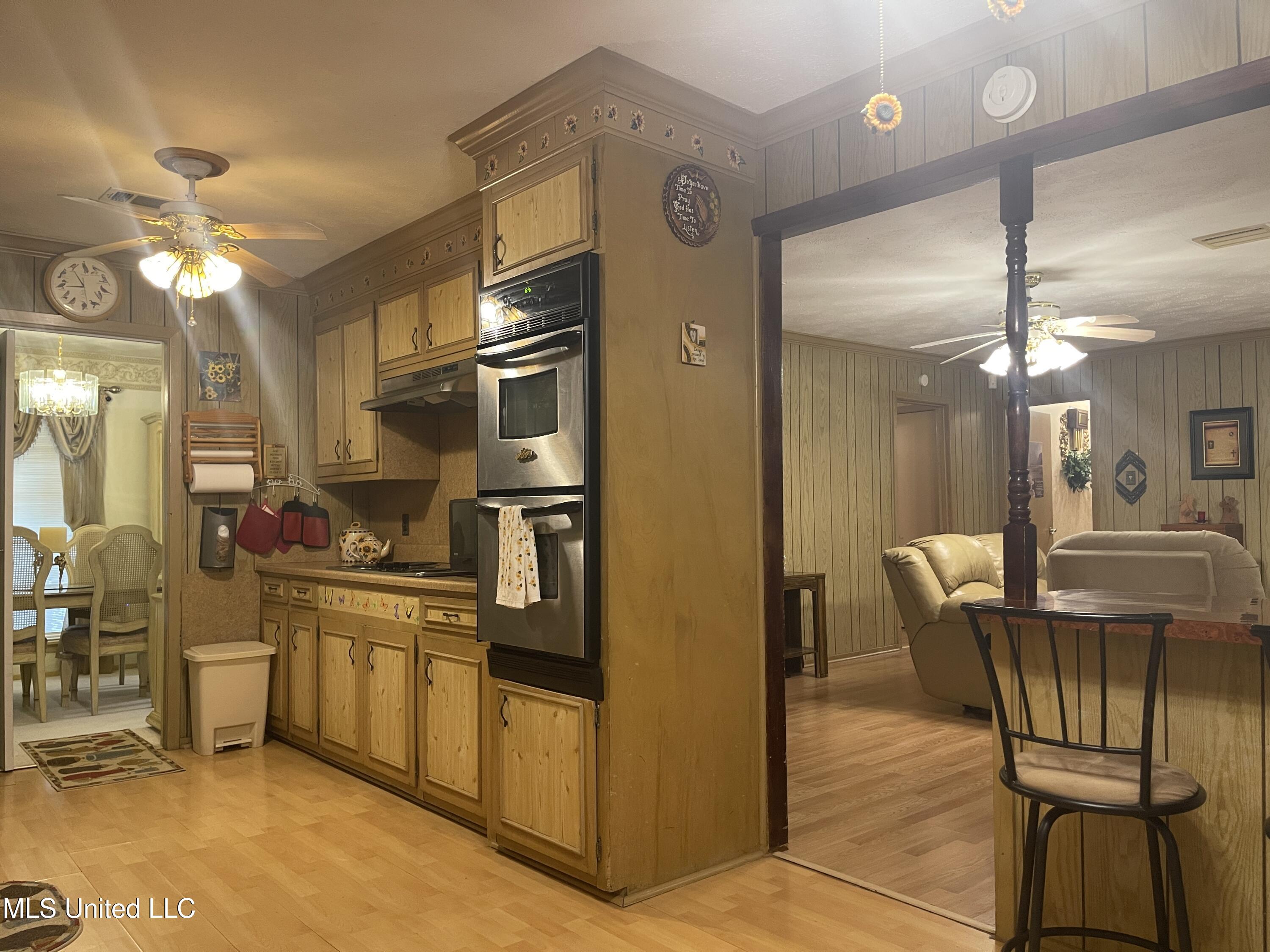 910 Watkins Place Jackson, MS 39206 - Photo 10 of 39 IMG_1660