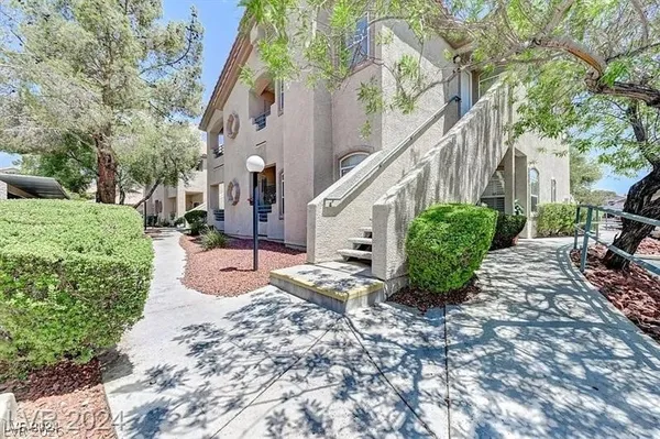 $1,550 | 5415 West Harmon Avenue, Unit 2055, Las Vegas, NV 89103