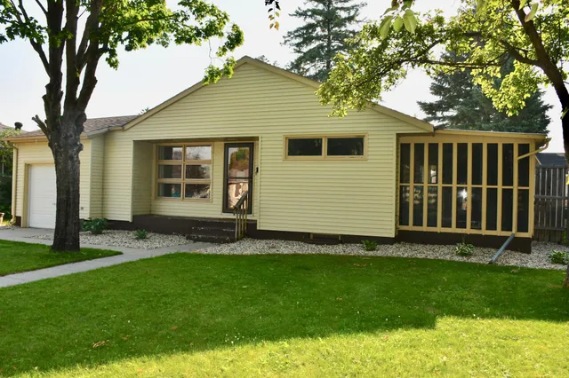 $166,000 | 308 Maple Avenue South, Thief River Falls, MN 56701