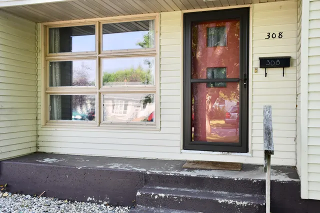 $166,000 | 308 Maple Avenue South, Thief River Falls, MN 56701