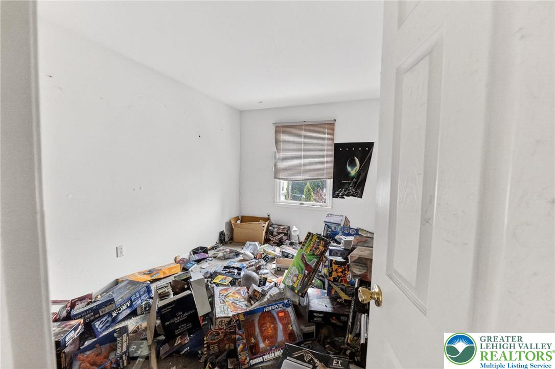 708 Cherokee Street Bethlehem, PA 18015 - Photo 10 of 18 a view of a workspace with a window