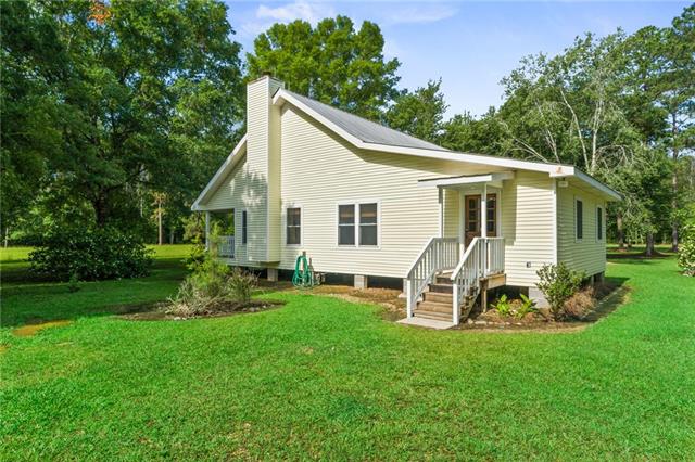 76334 Robinson Road Folsom, LA 70437 - Photo 2 of 23