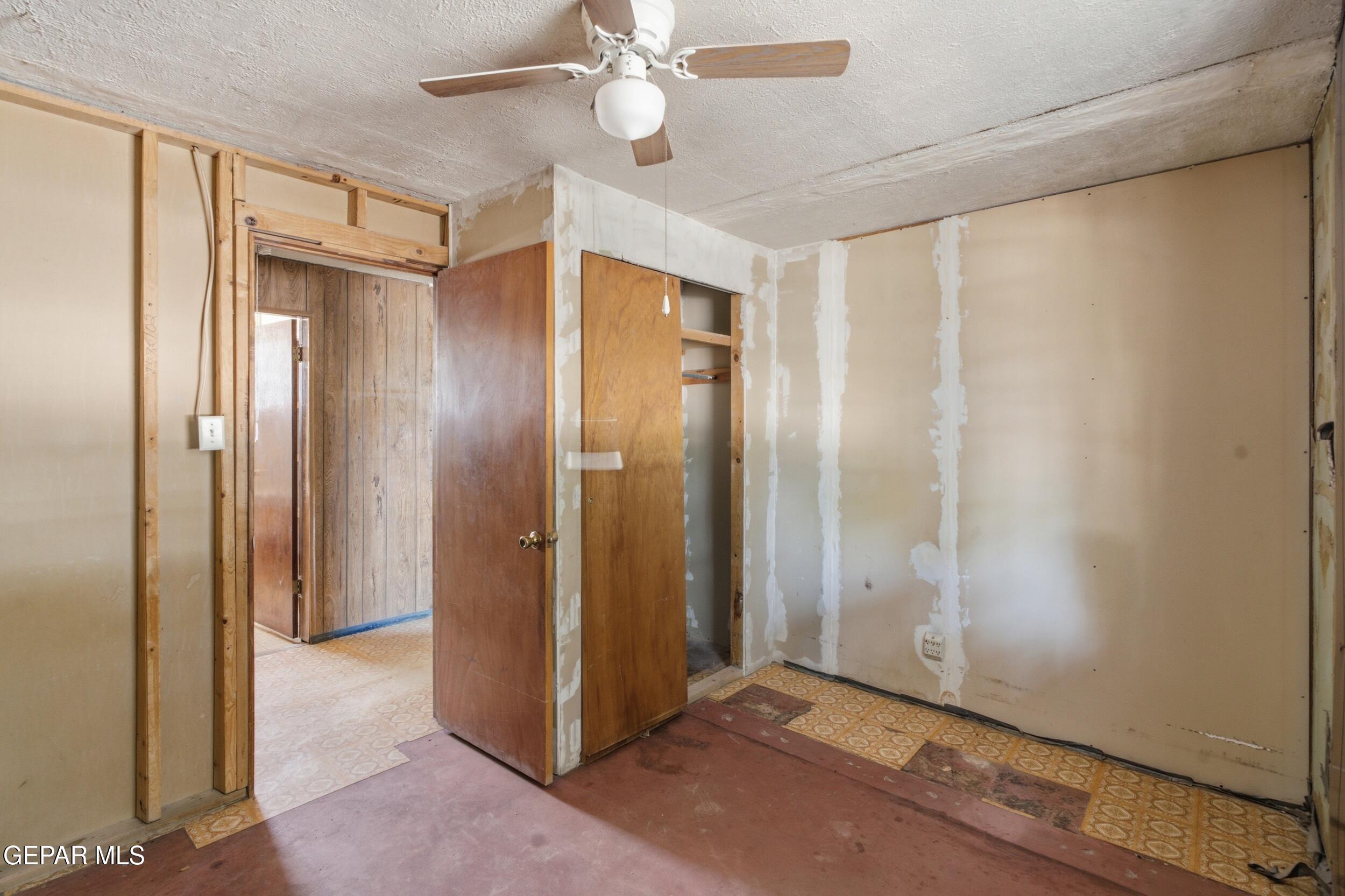 257 San Elizario Road Clint, TX 79836 - Photo 9 of 42 DSC05318