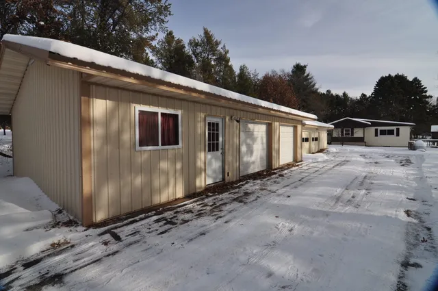 $219,900 | 3624 11th Drive, Wisconsin Dells, WI 53965