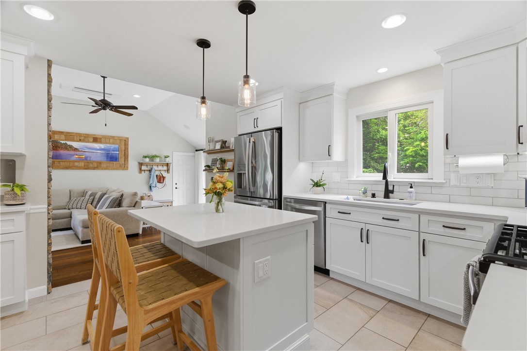 1 Blacksmith Road Lincoln, RI 02865 - Photo 9 of 46