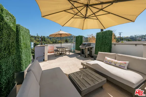 $1,399,000 | 1405 Bates Avenue, Los Angeles, CA 90027