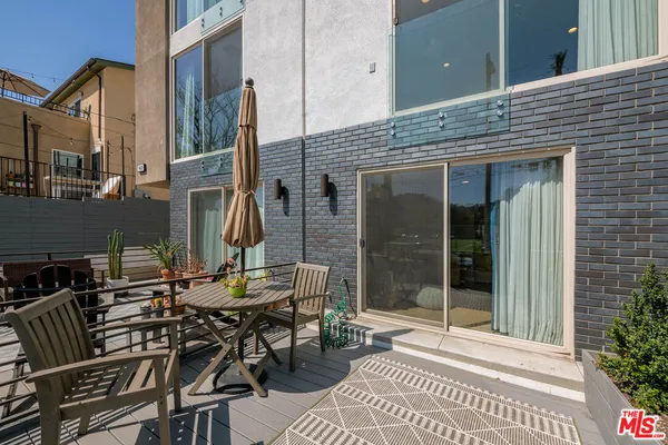 $1,399,000 | 1405 Bates Avenue, Los Angeles, CA 90027