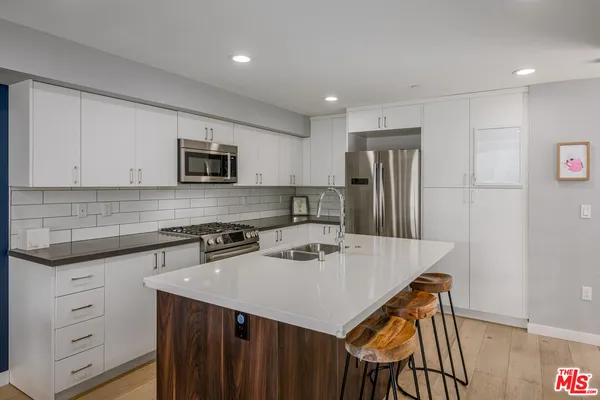 $1,399,000 | 1405 Bates Avenue, Los Angeles, CA 90027