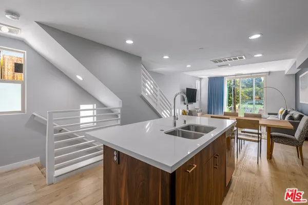 $1,399,000 | 1405 Bates Avenue, Los Angeles, CA 90027