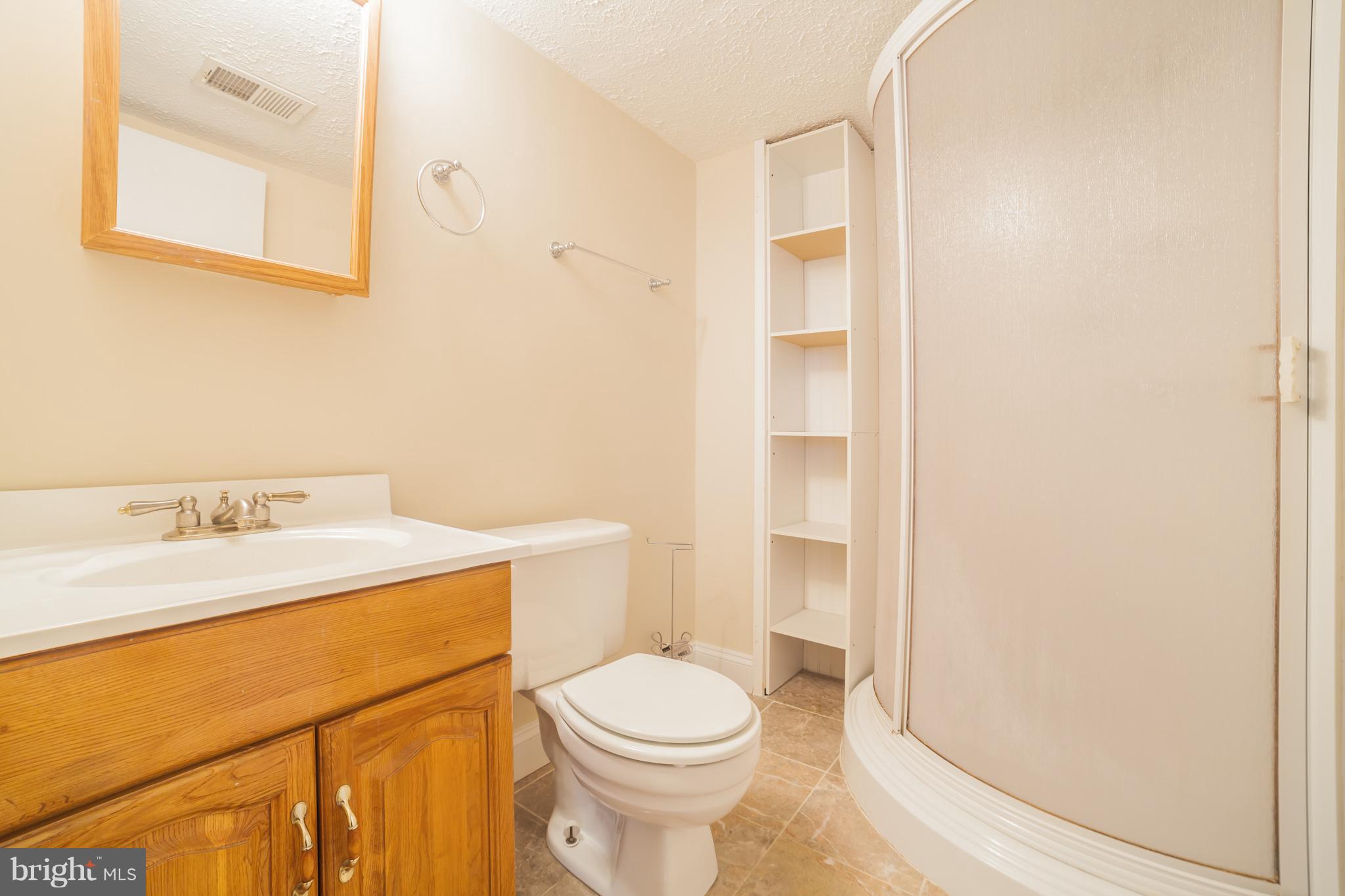 7862 Tick Neck Road Pasadena, MD 21122 - Photo 25 of 30 Bath