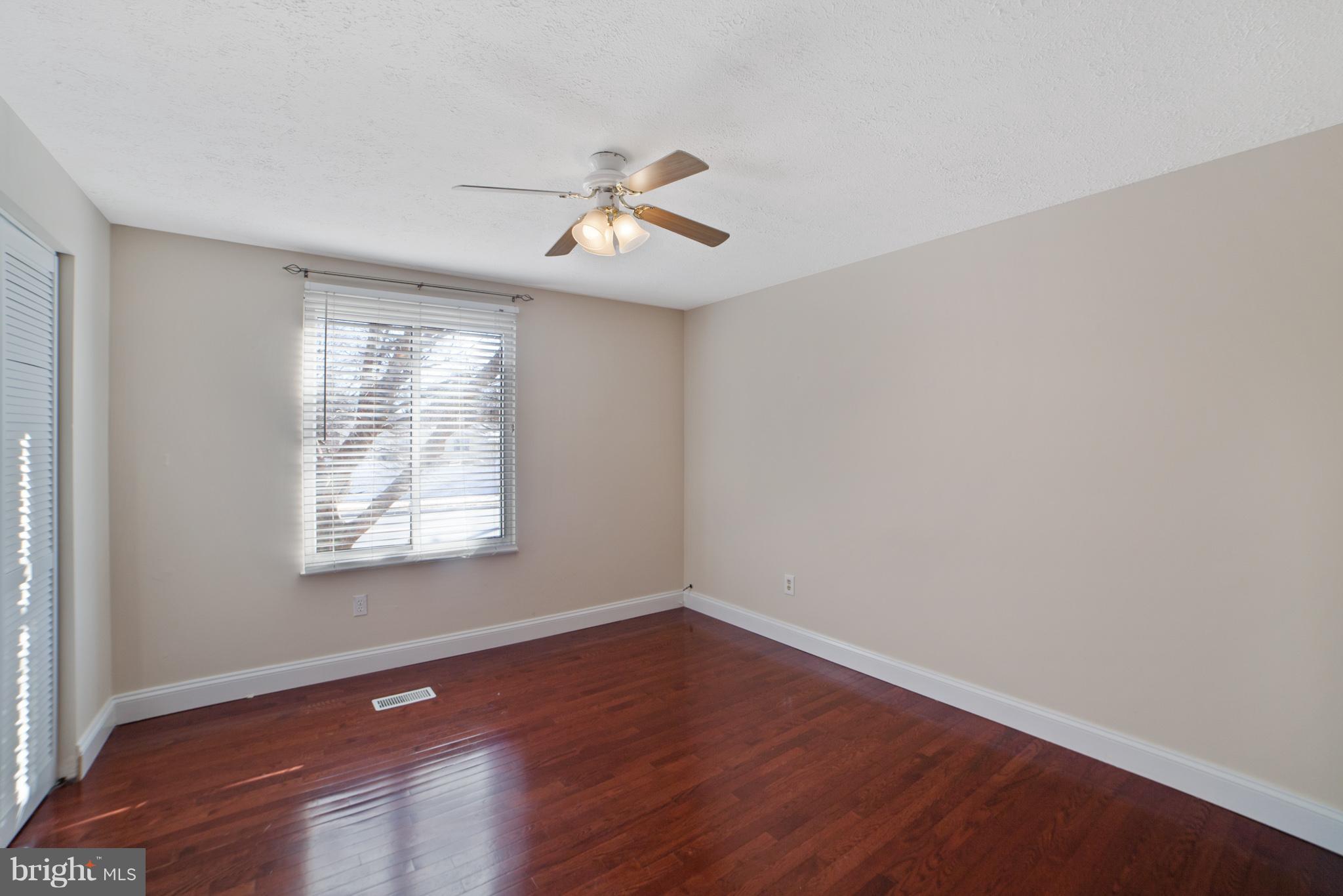 7862 Tick Neck Road Pasadena, MD 21122 - Photo 10 of 30 Dining Room