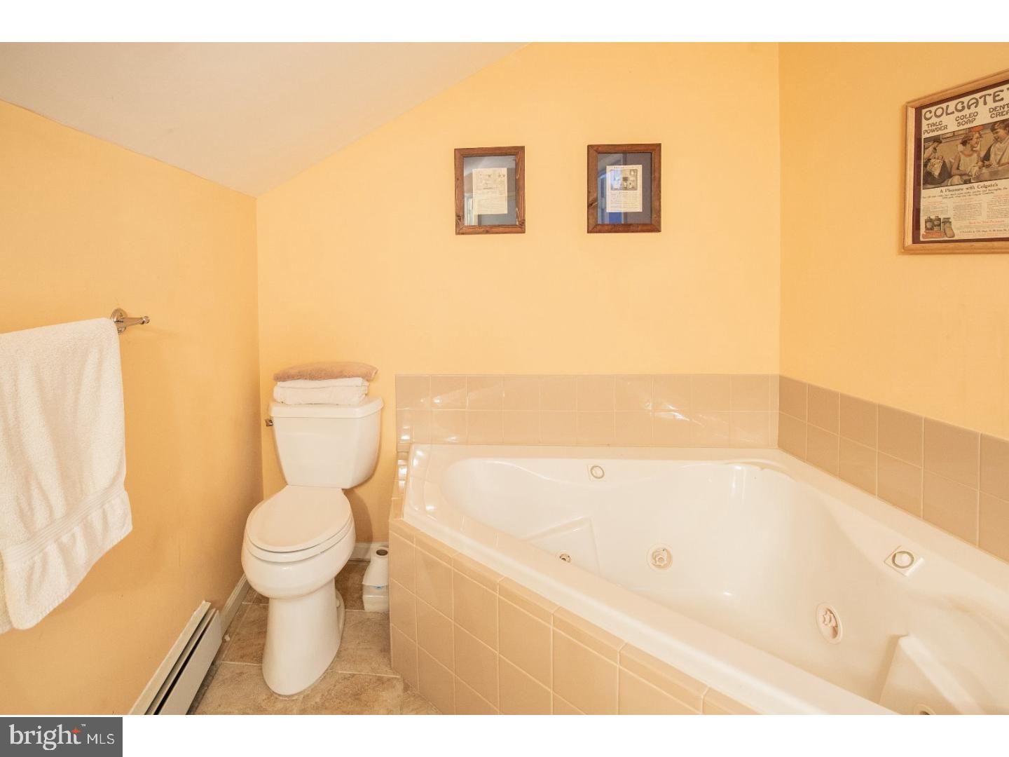 1024 Chesterfield Road Barrington, NJ 08033 - Photo 16 of 21