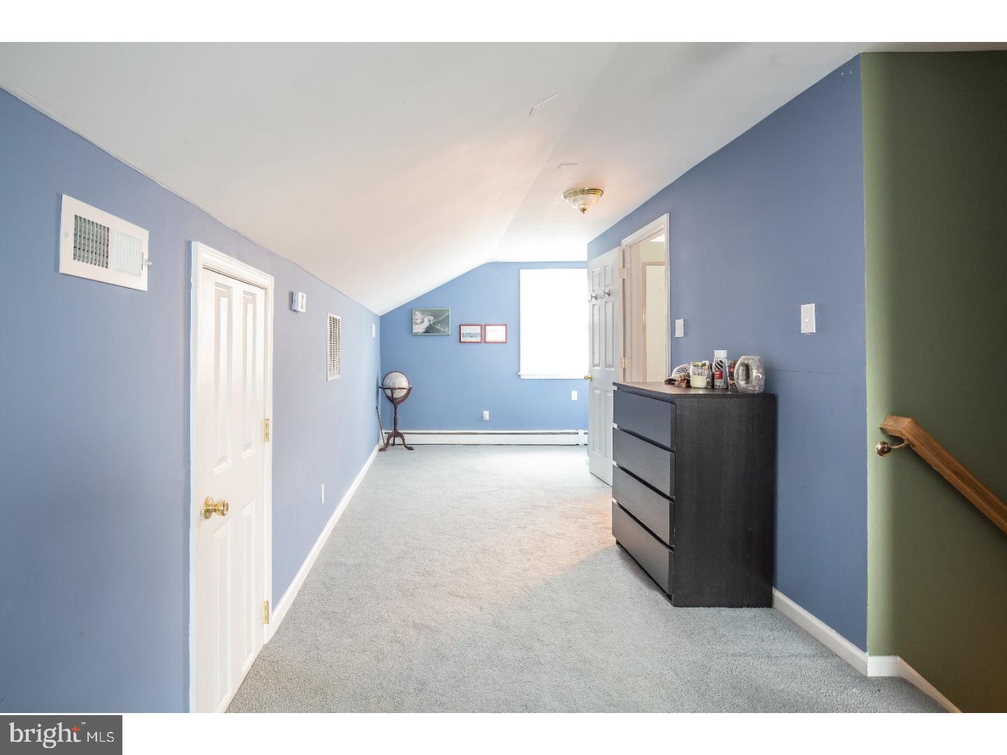 1024 Chesterfield Road Barrington, NJ 08033 - Photo 17 of 21