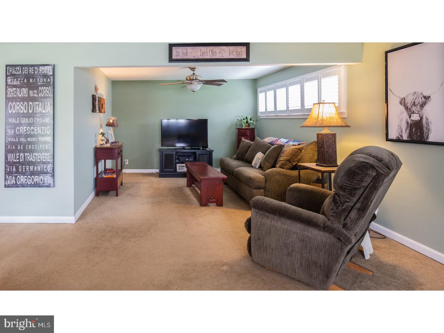 1024 Chesterfield Road Barrington, NJ 08033 - Photo 4 of 21