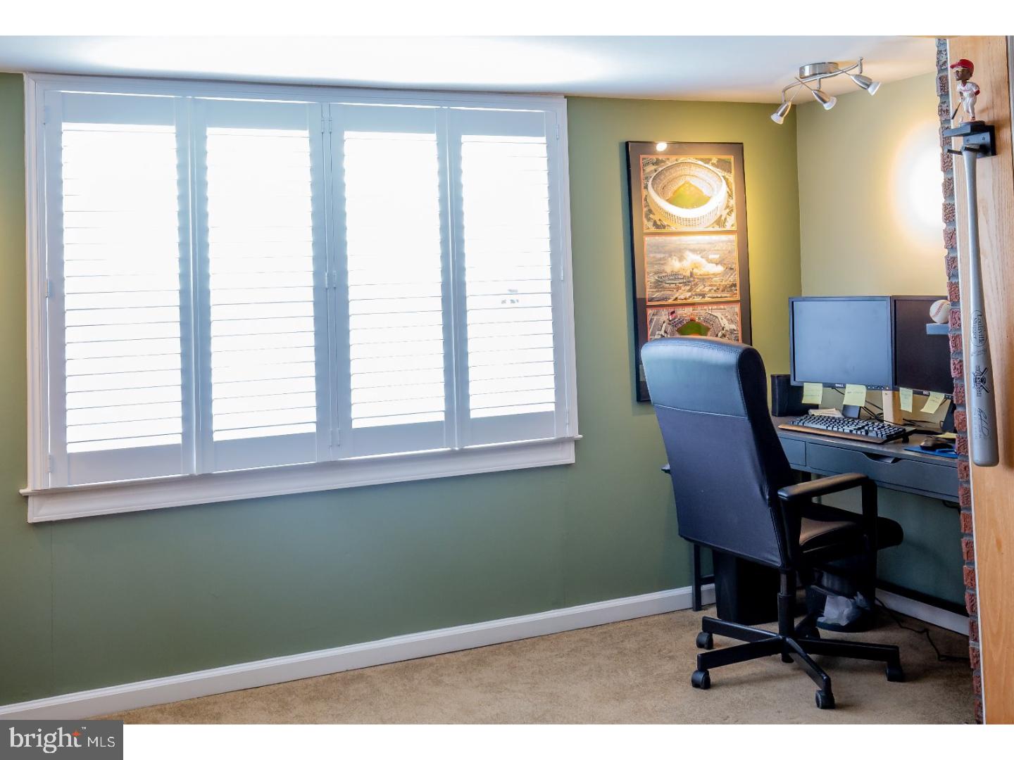 1024 Chesterfield Road Barrington, NJ 08033 - Photo 5 of 21