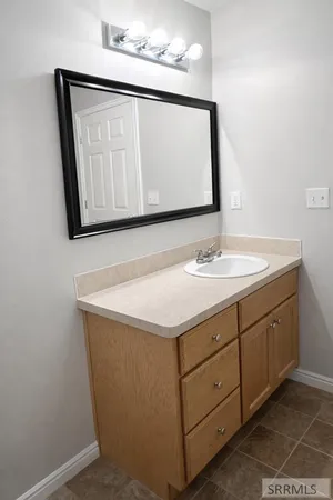 $1,875 | 1966 Dakota Lane, Ammon, ID 83406