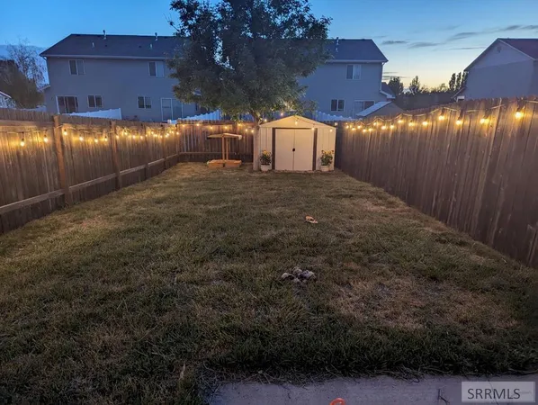 $1,875 | 1966 Dakota Lane, Ammon, ID 83406