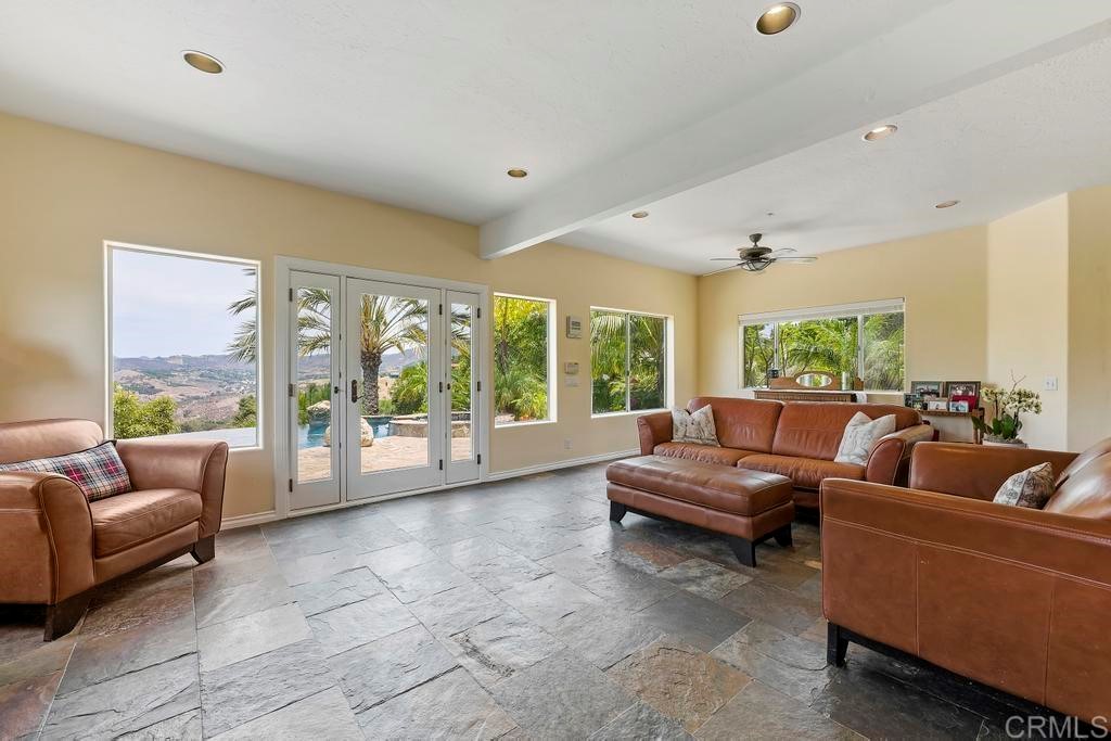 1089 Quail Creek Road Fallbrook, CA 92028 - Photo 5 of 49