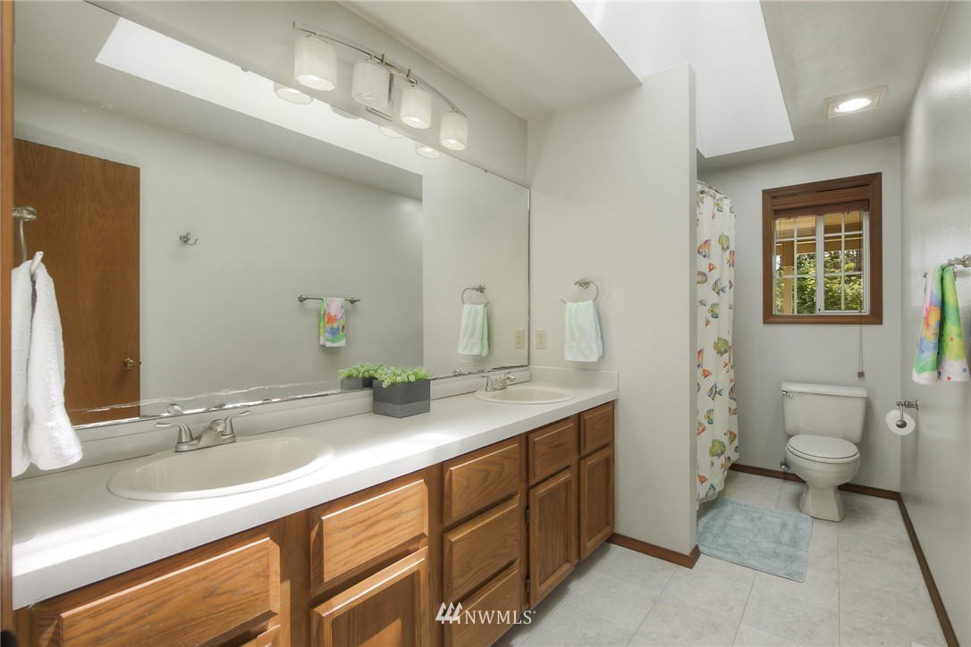 8536 Rich Road Southeast Olympia, WA 98501 - Photo 12 of 25 Gallery Image 12
