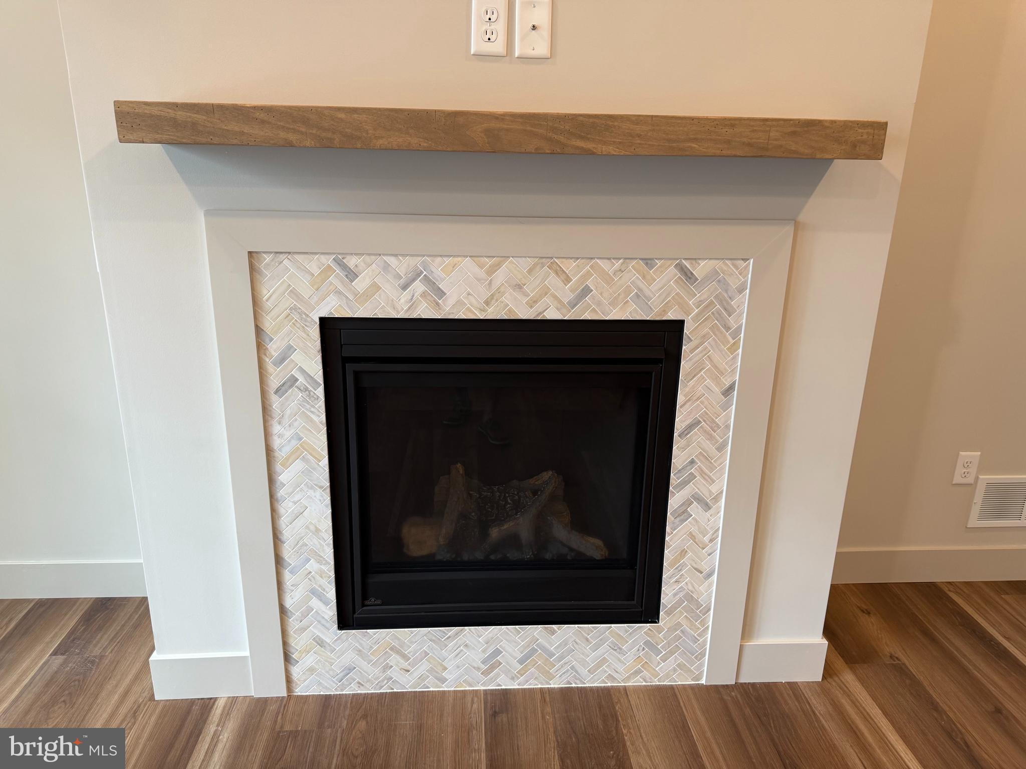 773 Schwanger Road Elizabethtown, PA 17022 - Photo 8 of 32 a living room with a fireplace