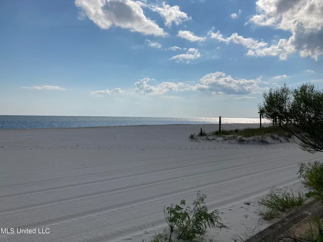 $3,950,000 | 101 4th Avenue, Pass Christian, MS 39571