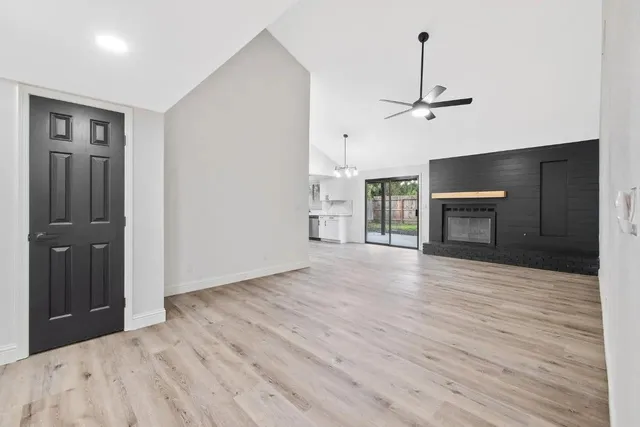 $2,500 | 6379 North Forestiere Avenue, Fresno, CA 93722