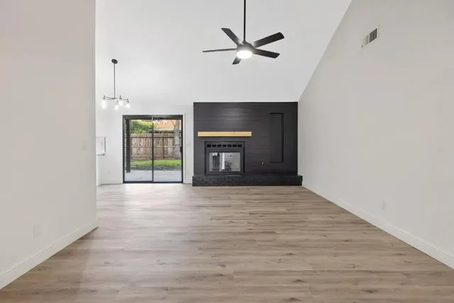 $2,500 | 6379 North Forestiere Avenue, Fresno, CA 93722