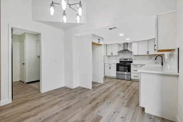 $2,500 | 6379 North Forestiere Avenue, Fresno, CA 93722