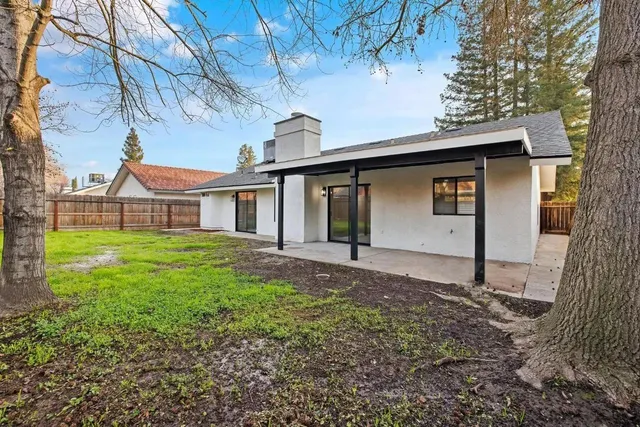 $2,500 | 6379 North Forestiere Avenue, Fresno, CA 93722