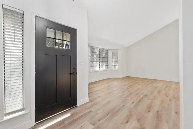 $2,500 | 6379 North Forestiere Avenue, Fresno, CA 93722