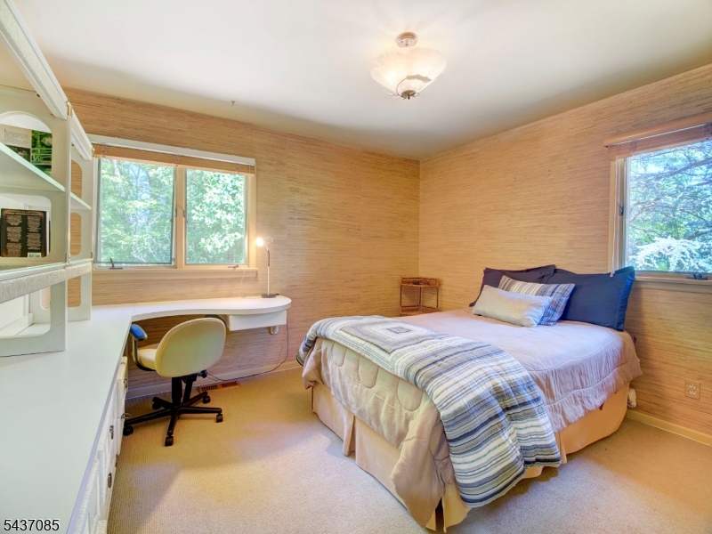 943 Sunset Ridge Bridgewater, NJ 08807 - Photo 17 of 26